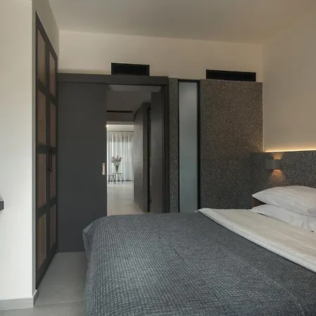Apartahotel Enaria 3*