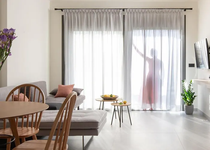 Enaria Hotel apartamentowy 4*